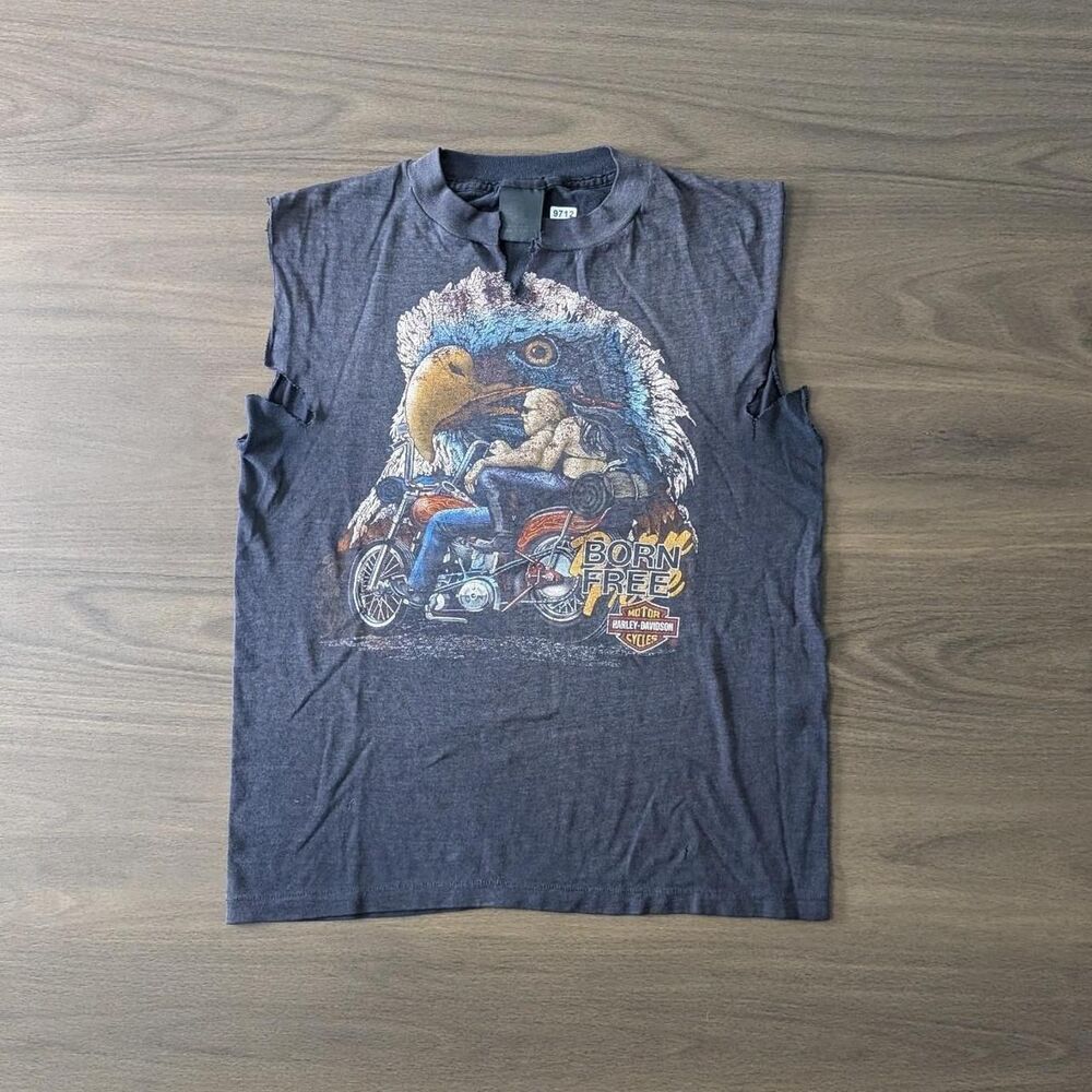 Vintage Harley Davidson 3d Emblem Born Free Faded Black Cutoff Tshirt